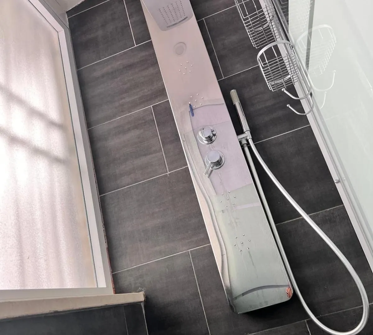 Costa Rooms Apartament Livorno 0*,  Italy
