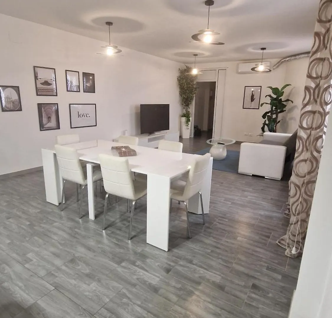 Guest house Costa Rooms Apartament Livorno Italy
