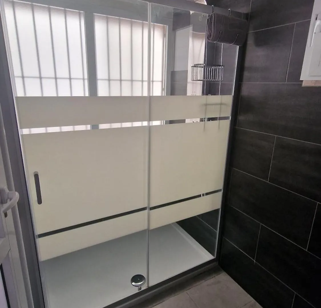Costa Rooms Apartament Livorno Guest house