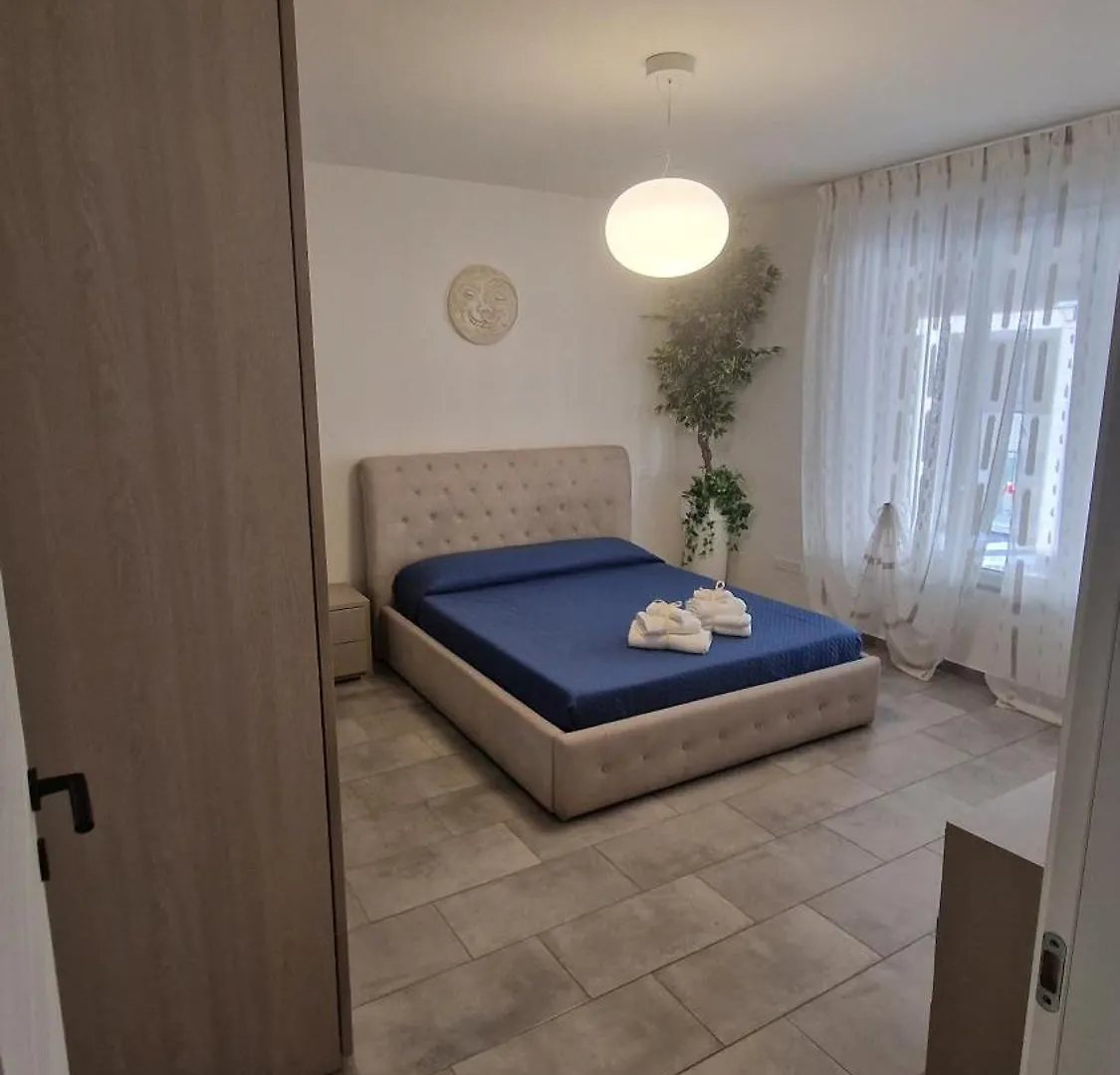 Costa Rooms Apartament Livorno